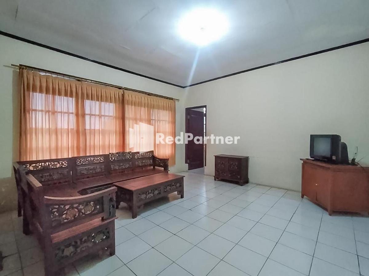 Pertiwi Village Redpartner Paragajen Exterior photo